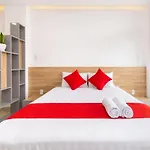 Tht Apartment